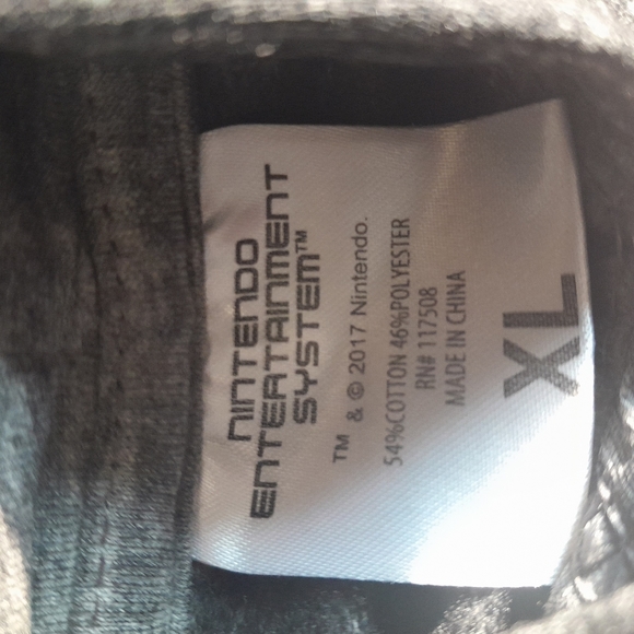 Nintendo hoodie - Picture 3 of 5